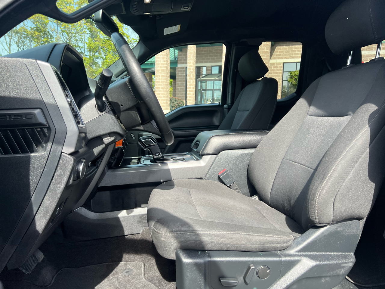 2019 Ford F-150 XLT photo 27