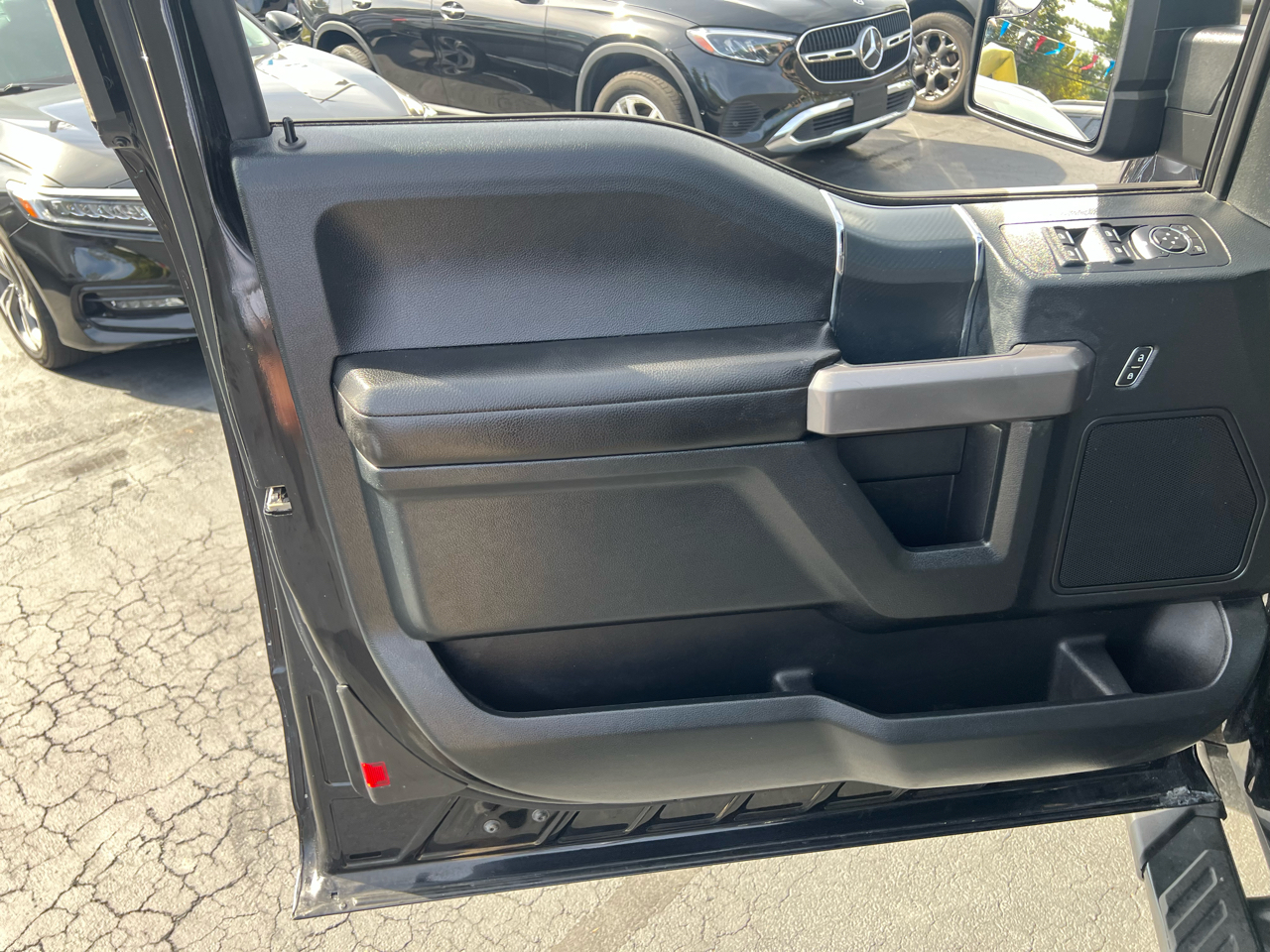 2019 Ford F-150 XLT photo 29
