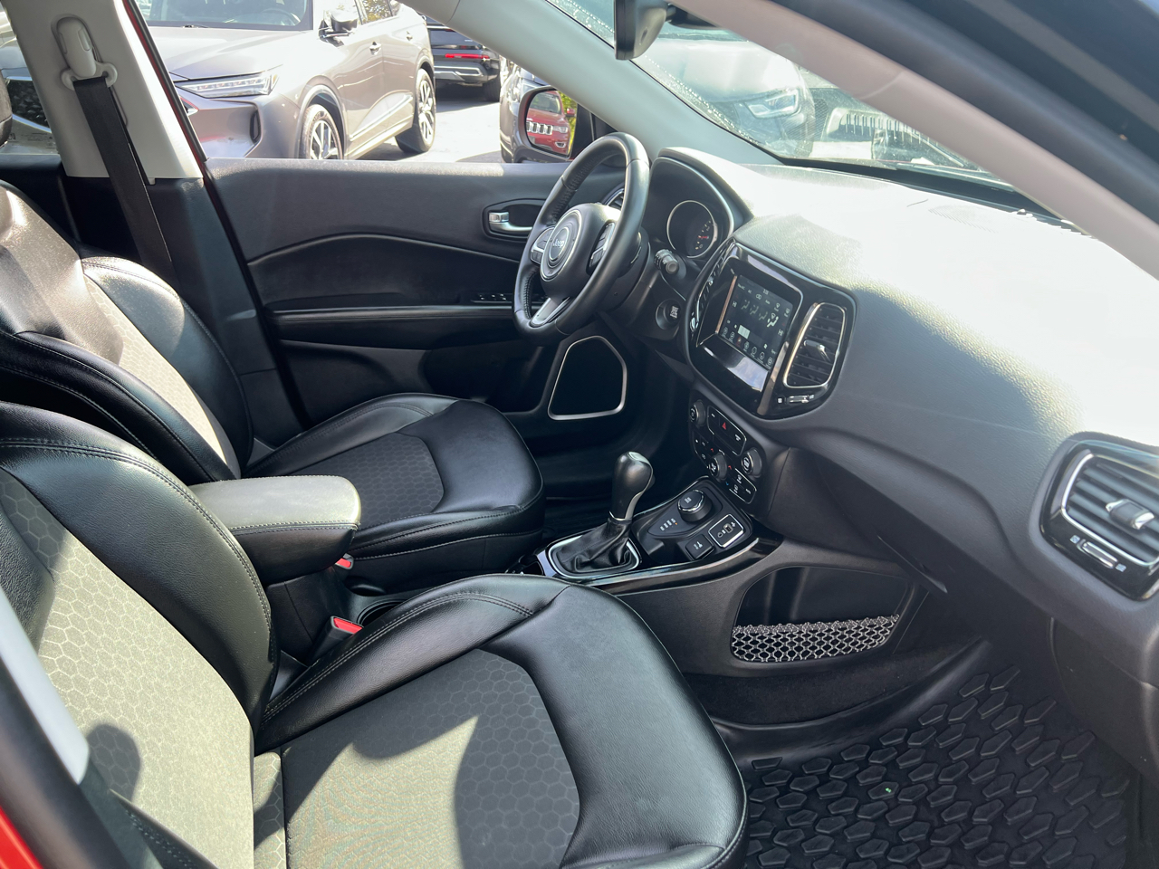 2018 Jeep Compass North Edition Latitude photo 12