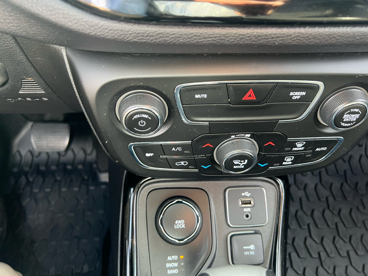 2018 Jeep Compass North Edition Latitude photo 26