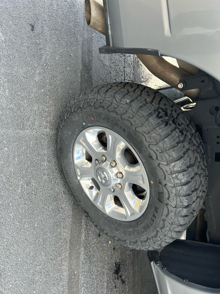 RAM 2500 Big Horn 4x4 Crew Cab 6'4" Box 2024 RAM 2500 Big Horn 4x4 Crew Cab 6'4" Box 2024