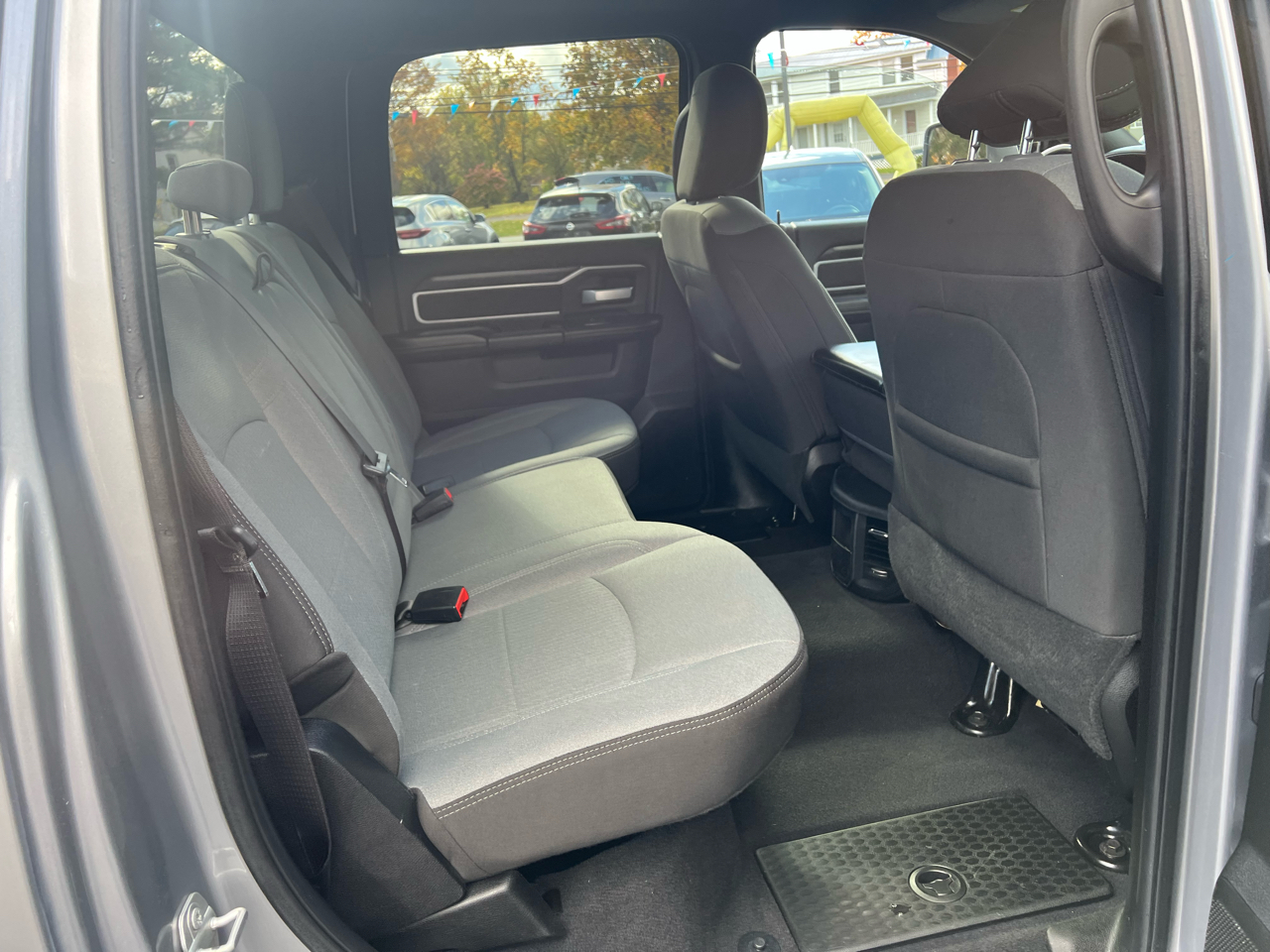 RAM 2500 Big Horn 4x4 Crew Cab 6'4" Box 2024 RAM 2500 Big Horn 4x4 Crew Cab 6'4" Box 2024