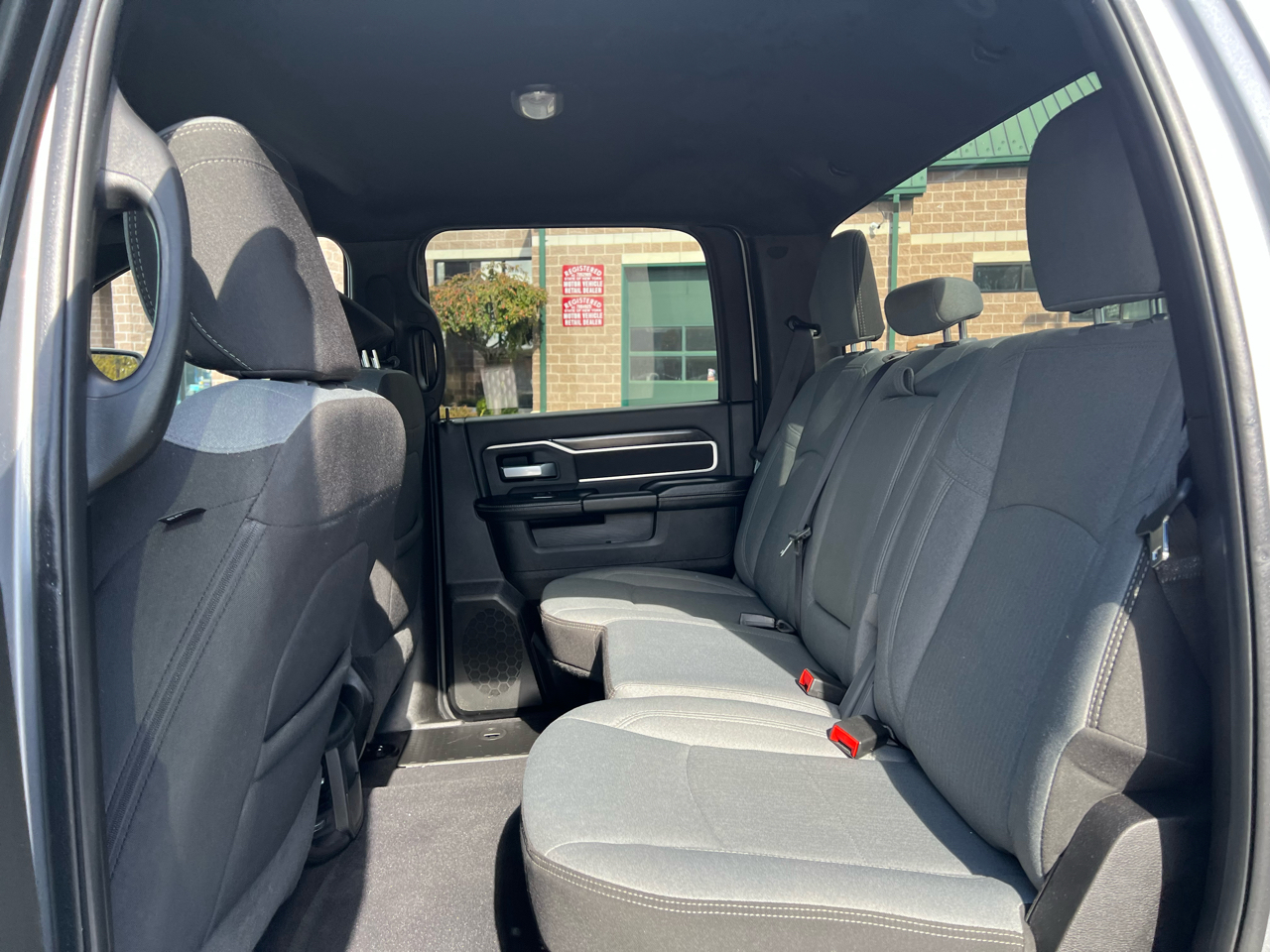 RAM 2500 Big Horn 4x4 Crew Cab 6'4" Box 2024 RAM 2500 Big Horn 4x4 Crew Cab 6'4" Box 2024