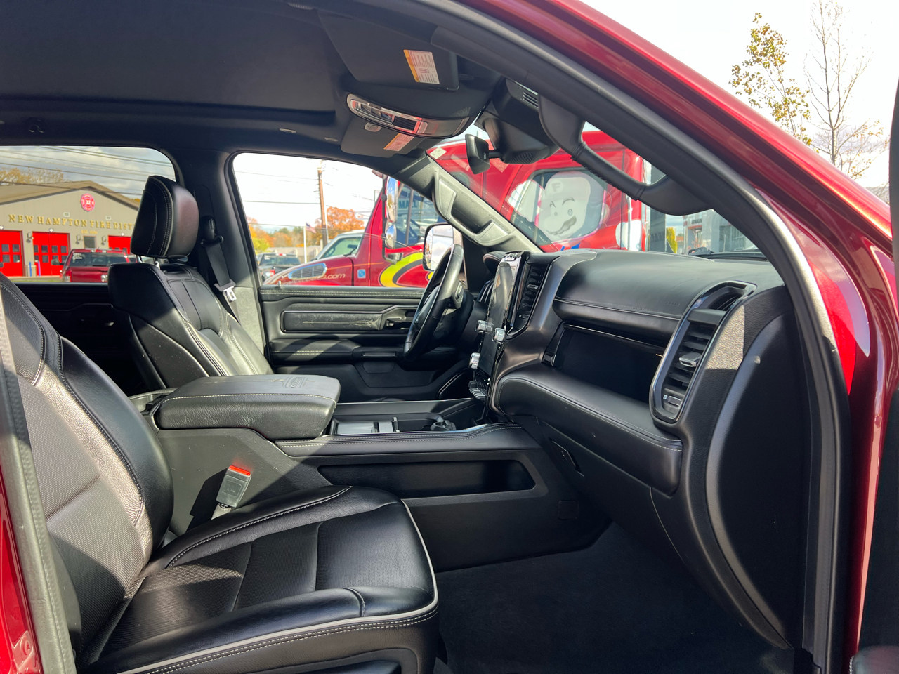 RAM 1500 Limited 4x4 Crew Cab 5'7" Box 2022 RAM 1500 Limited 4x4 Crew Cab 5'7" Box 2022