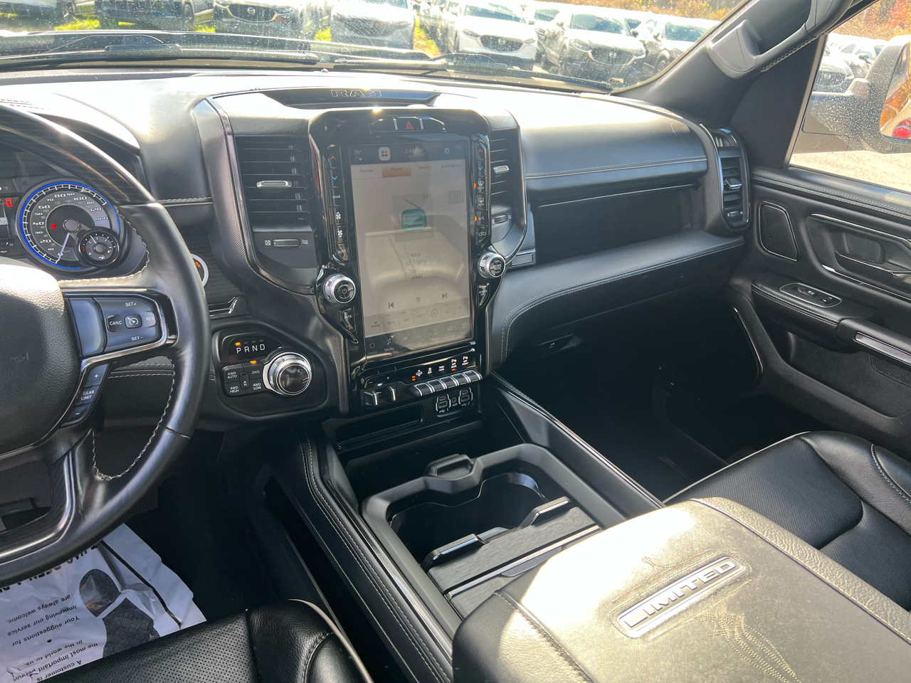 RAM 1500 Limited 4x4 Crew Cab 5'7" Box 2022 RAM 1500 Limited 4x4 Crew Cab 5'7" Box 2022