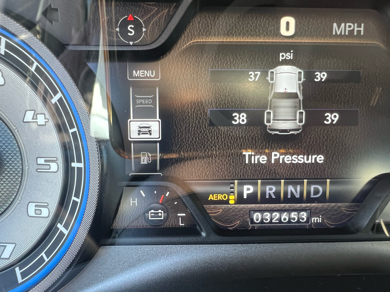 RAM 1500 Limited 4x4 Crew Cab 5'7" Box 2022 RAM 1500 Limited 4x4 Crew Cab 5'7" Box 2022