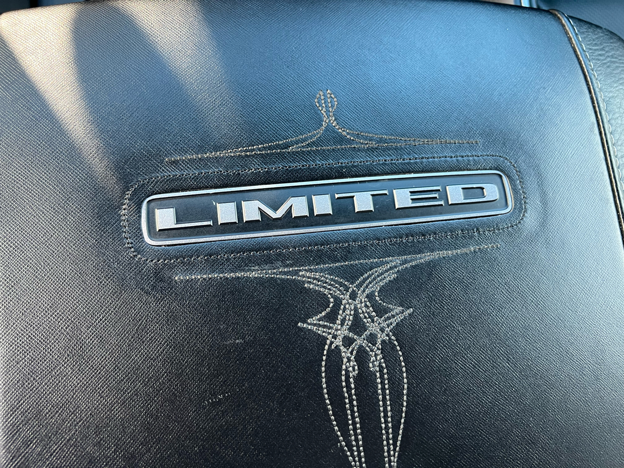 RAM 1500 Limited 4x4 Crew Cab 5'7" Box 2022 RAM 1500 Limited 4x4 Crew Cab 5'7" Box 2022