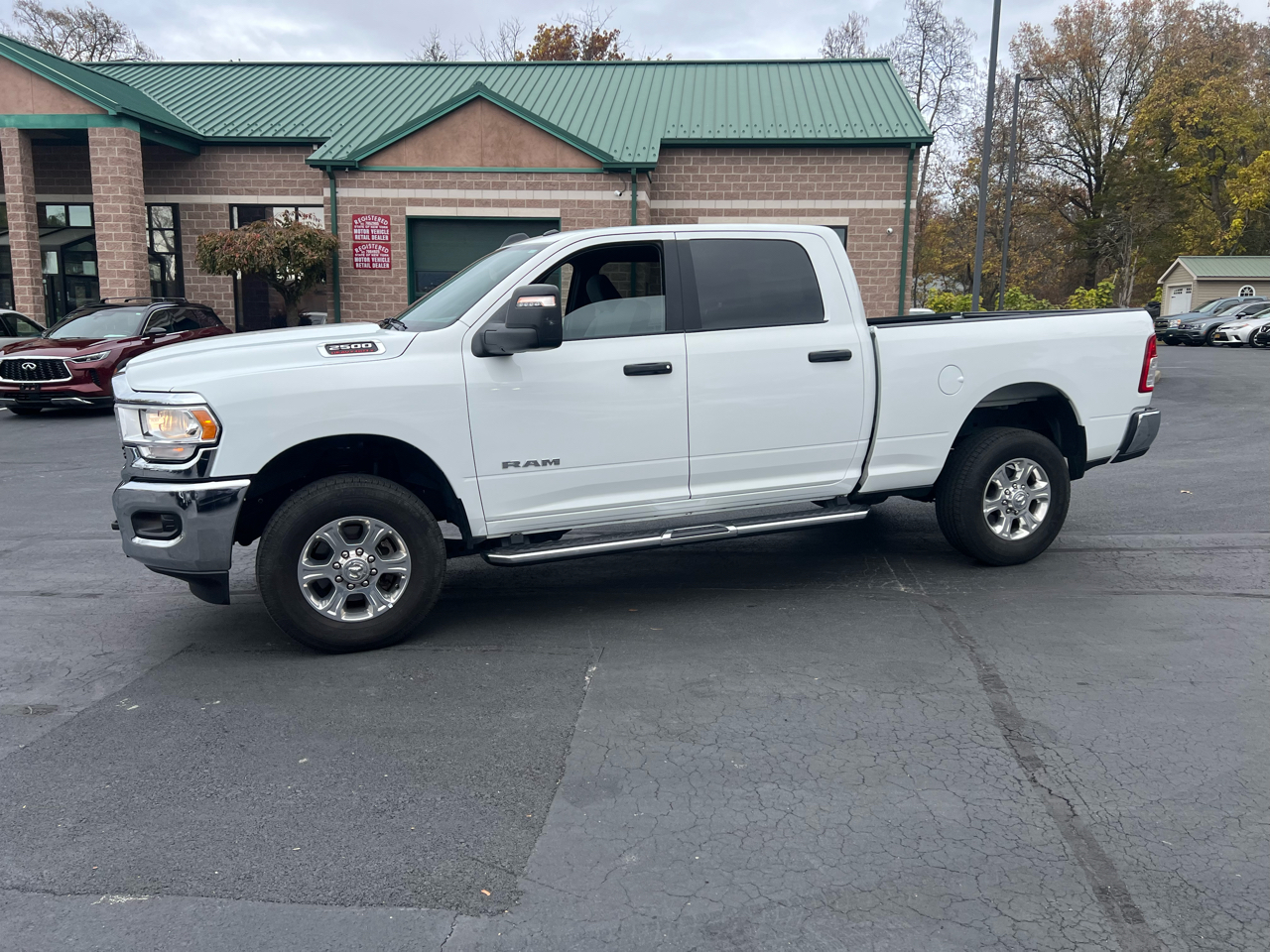 RAM 2500 Big Horn 4x4 Crew Cab 6'4" Box 2024 RAM 2500 Big Horn 4x4 Crew Cab 6'4" Box 2024