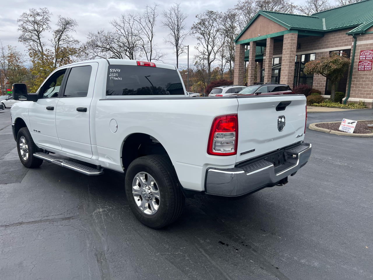 RAM 2500 Big Horn 4x4 Crew Cab 6'4" Box 2024 RAM 2500 Big Horn 4x4 Crew Cab 6'4" Box 2024