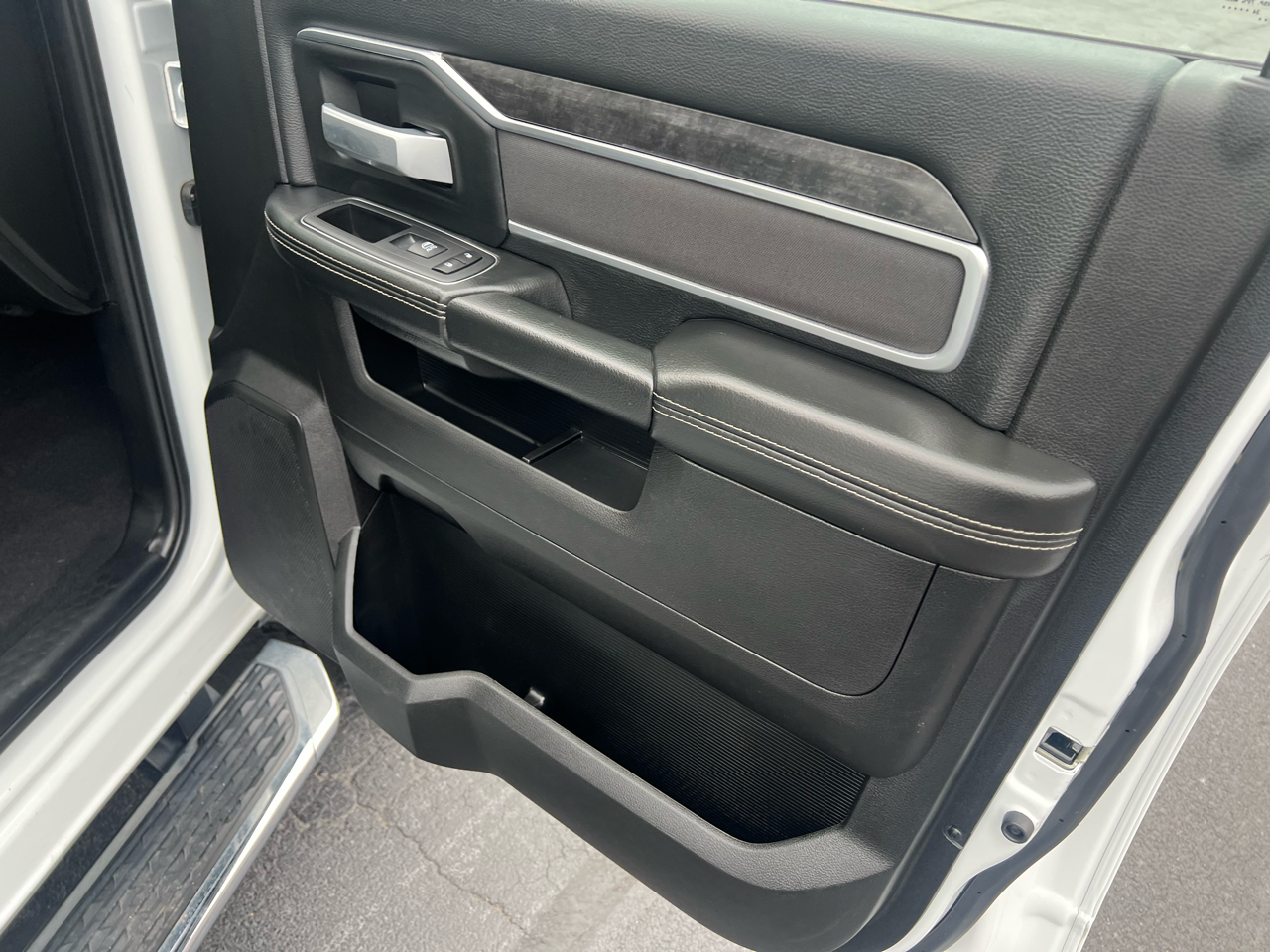 RAM 2500 Big Horn 4x4 Crew Cab 6'4" Box 2024 RAM 2500 Big Horn 4x4 Crew Cab 6'4" Box 2024