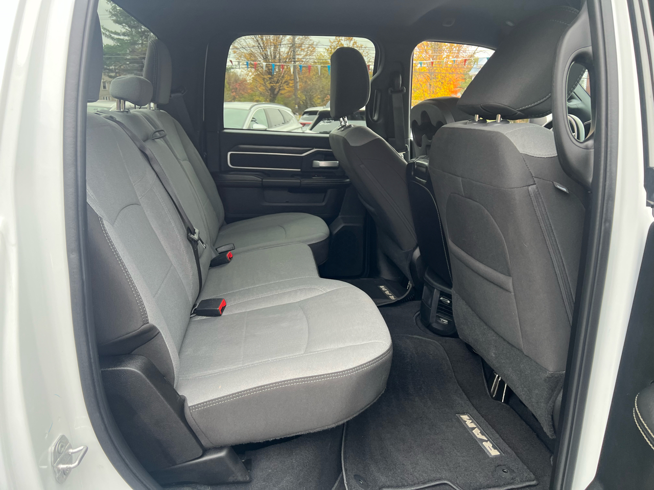 RAM 2500 Big Horn 4x4 Crew Cab 6'4" Box 2024 RAM 2500 Big Horn 4x4 Crew Cab 6'4" Box 2024