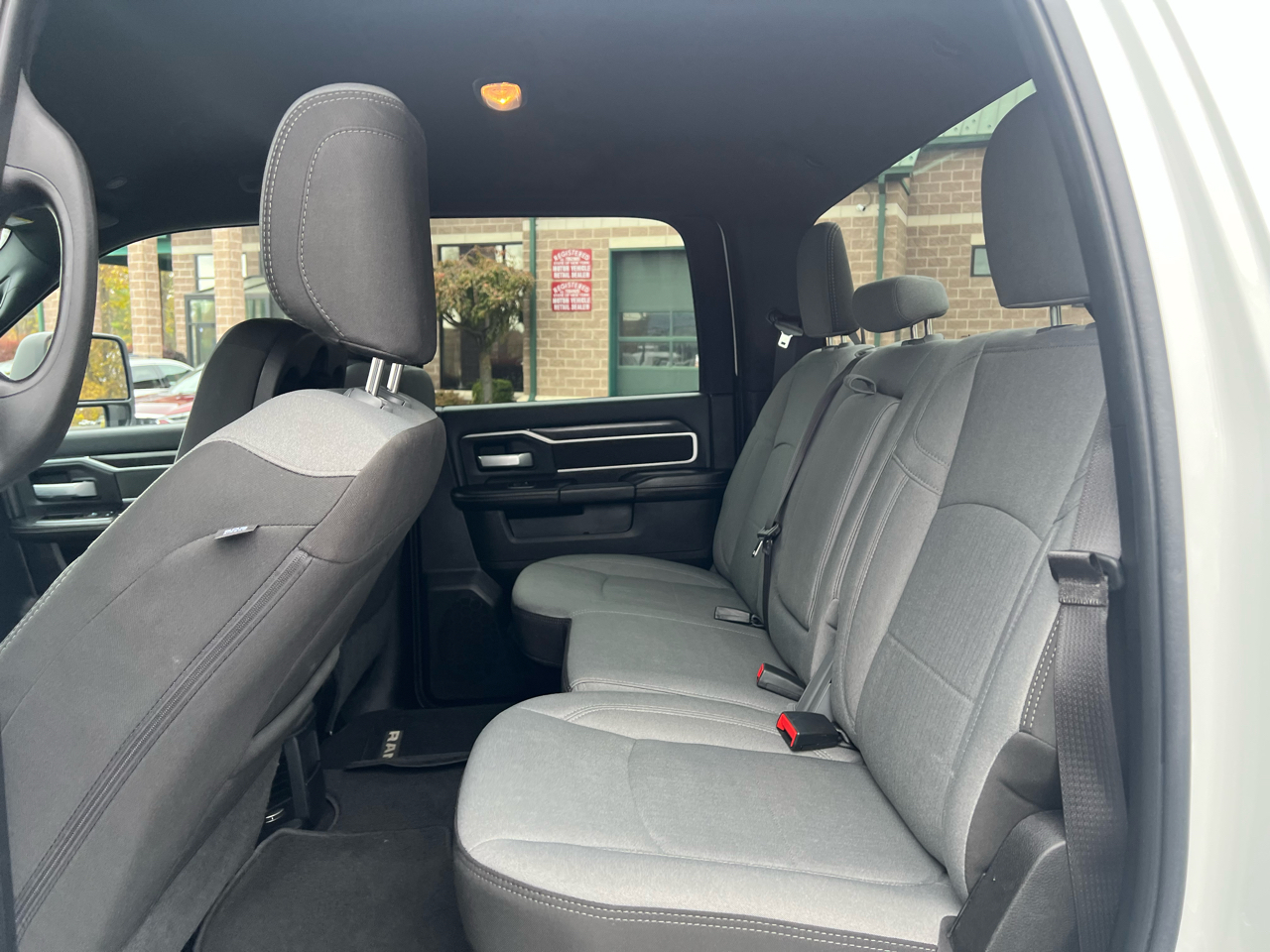 RAM 2500 Big Horn 4x4 Crew Cab 6'4" Box 2024 RAM 2500 Big Horn 4x4 Crew Cab 6'4" Box 2024