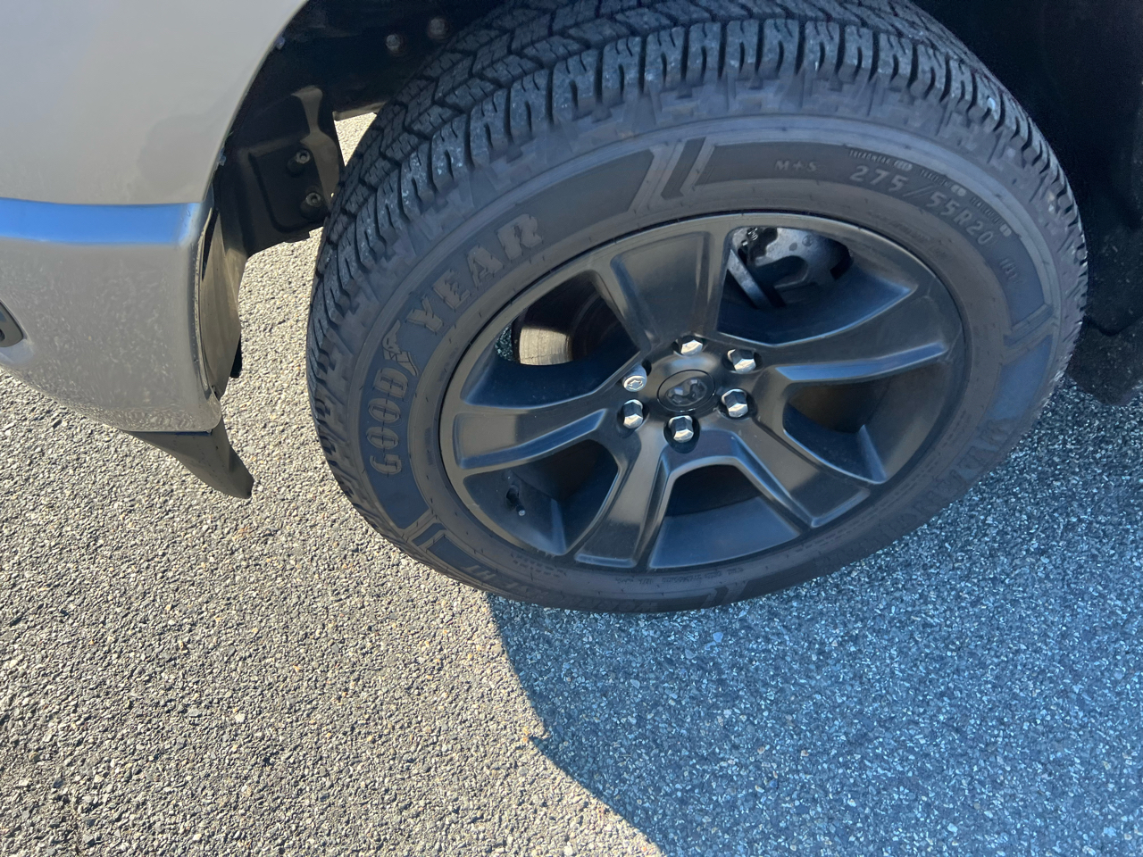 RAM 1500 Big Horn 4x4 Crew Cab 5'7" Box 2021