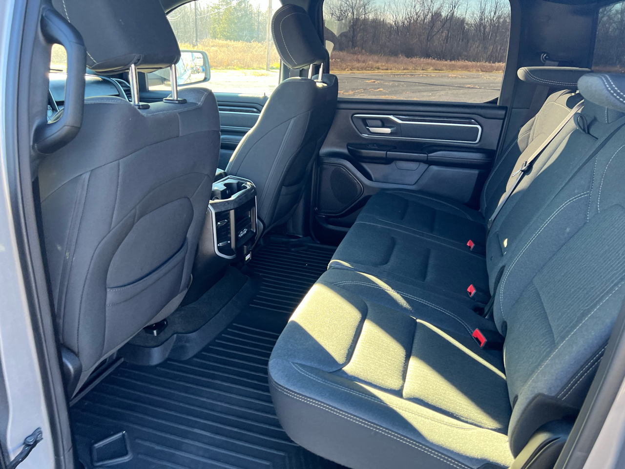 RAM 1500 Big Horn 4x4 Crew Cab 5'7" Box 2021