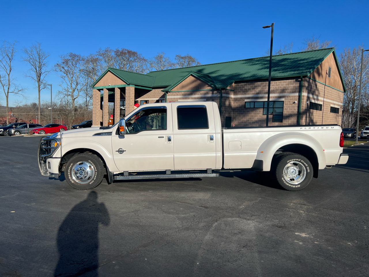 Ford Super Duty F-350 DRW 2WD Crew Cab 172" Platinum 2016