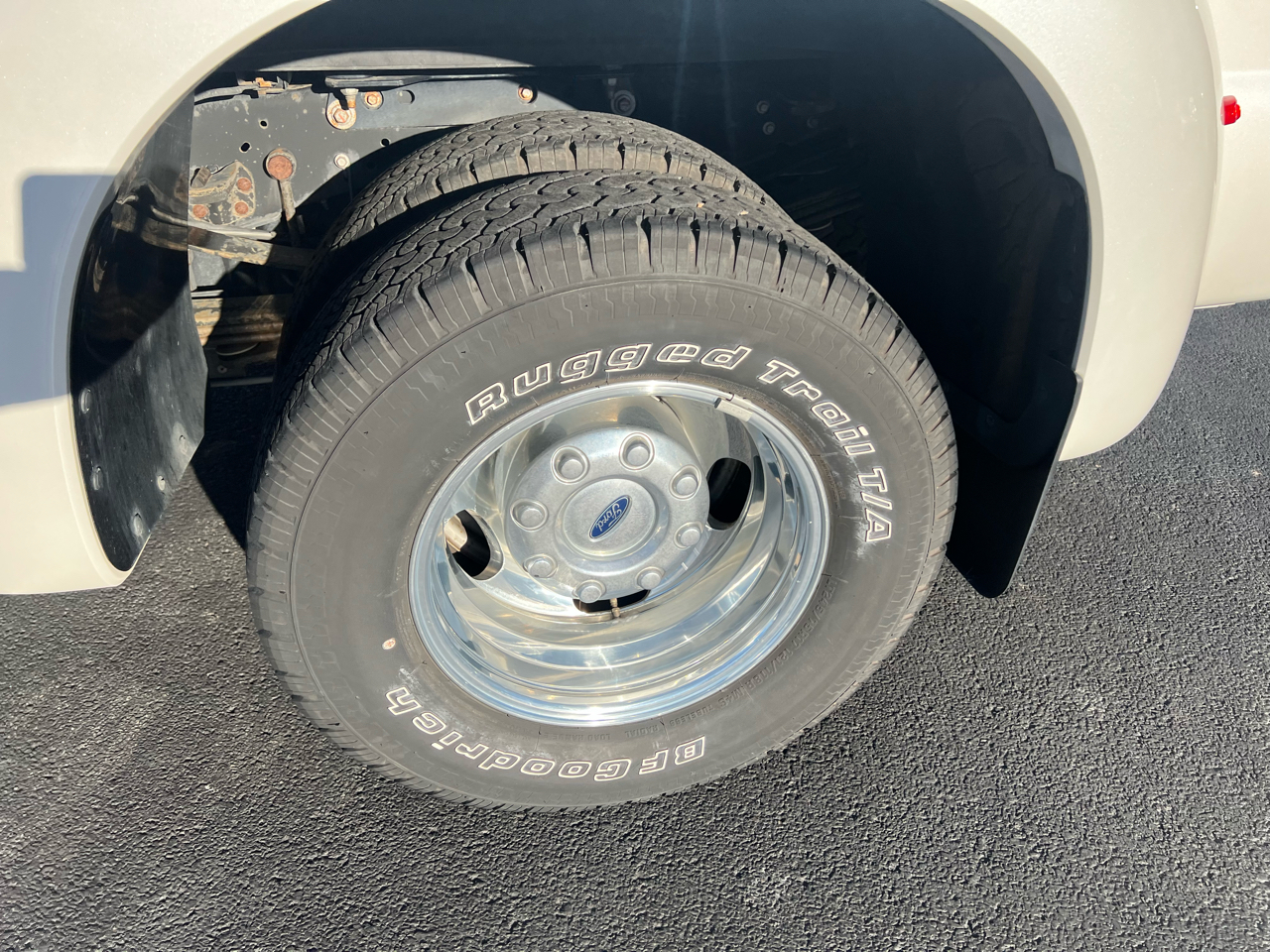 Ford Super Duty F-350 DRW 2WD Crew Cab 172" Platinum 2016