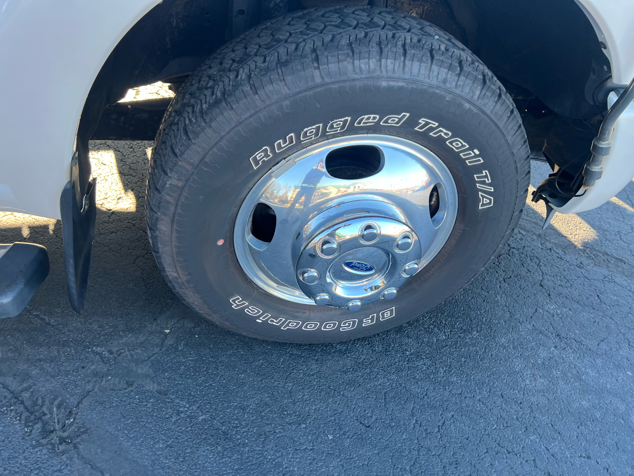 Ford Super Duty F-350 DRW 2WD Crew Cab 172" Platinum 2016