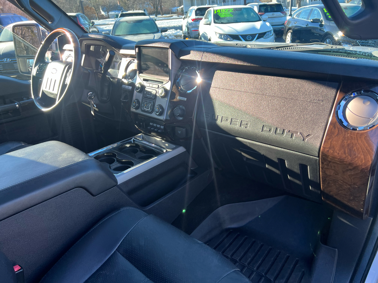 Ford Super Duty F-350 DRW 2WD Crew Cab 172" Platinum 2016