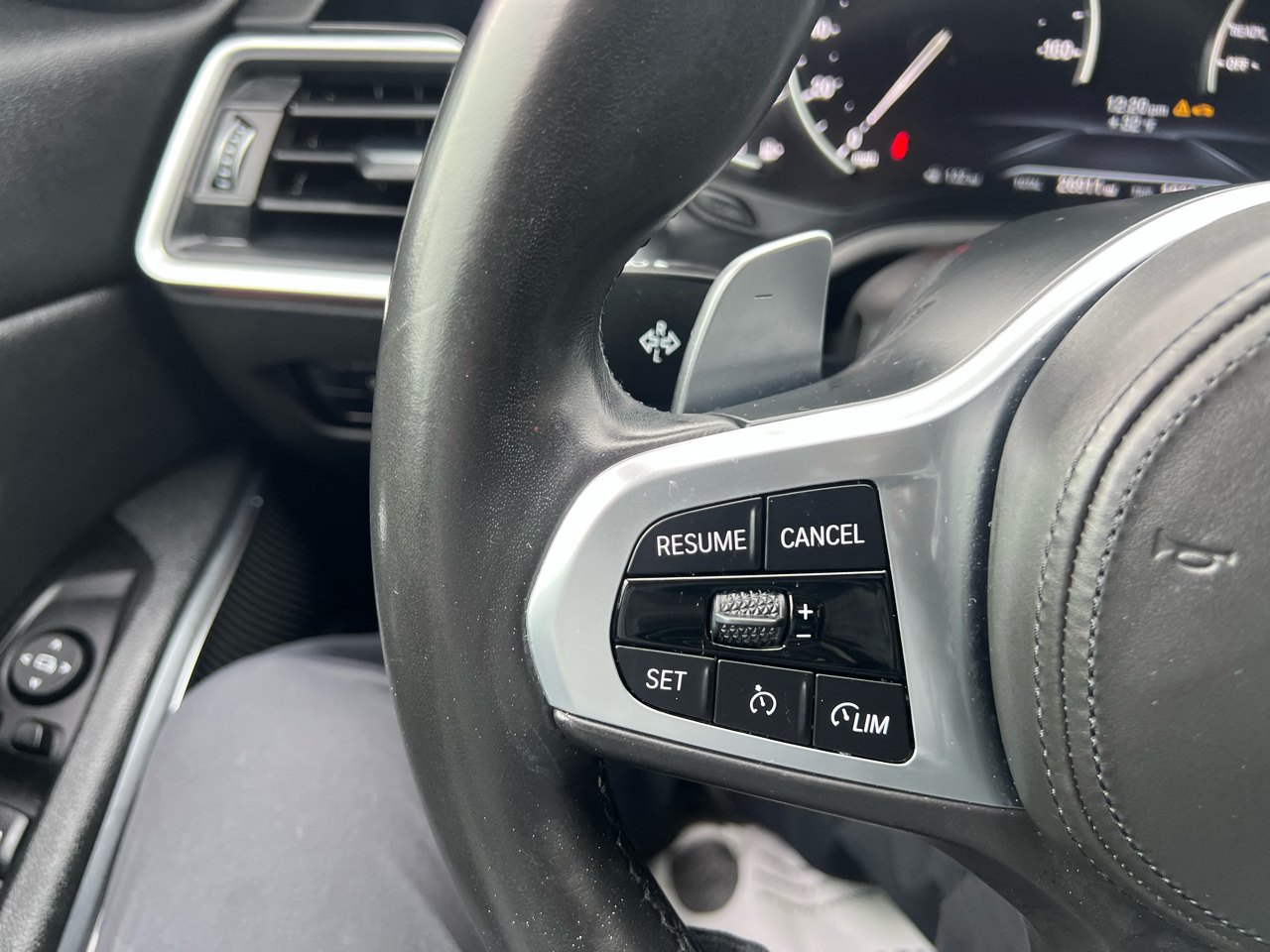 BMW 3 Series 330i xDrive Sedan North America 2020