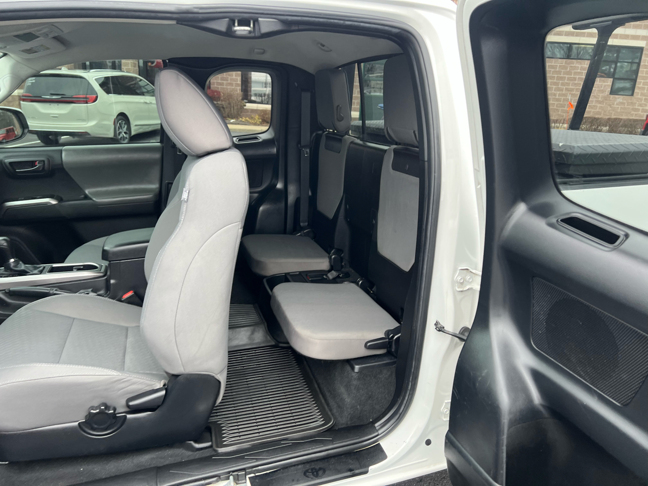 Toyota Tacoma 4WD SR5 Access Cab 6' Bed I4 AT (Natl) 2022