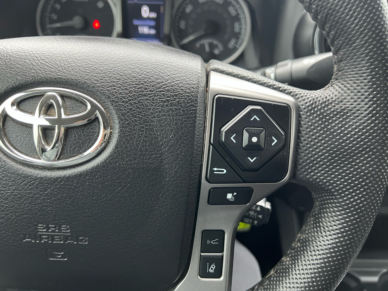 Toyota Tacoma 4WD SR5 Access Cab 6' Bed I4 AT (Natl) 2022