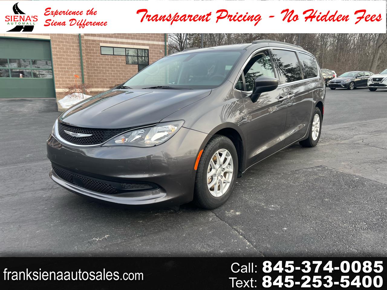 2021 Chrysler Voyager's photo