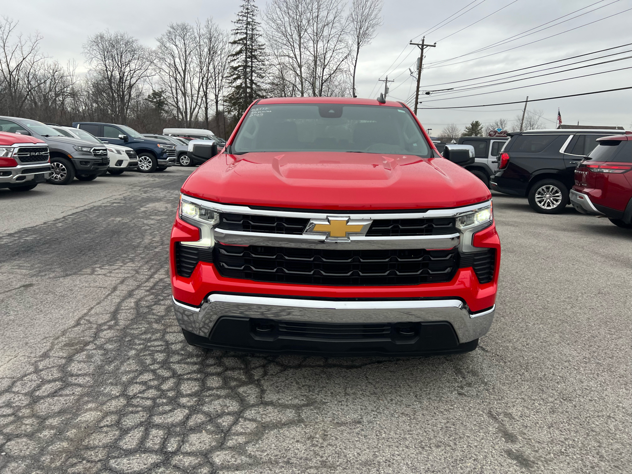 Chevrolet Silverado 1500 4WD Crew Cab 147" LT w/1LT 2025