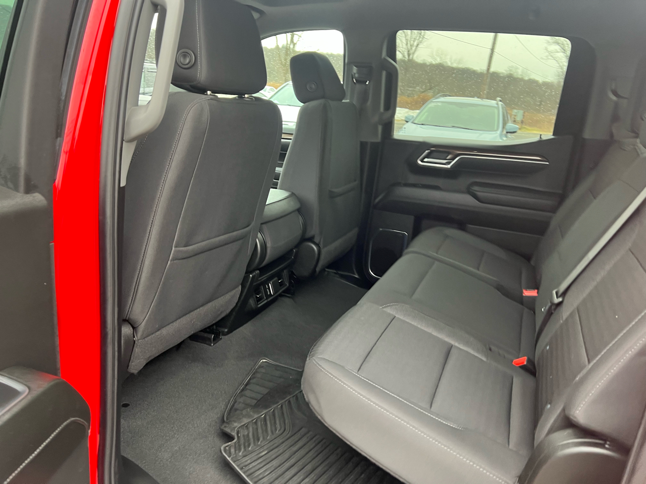 Chevrolet Silverado 1500 4WD Crew Cab 147" LT w/1LT 2025