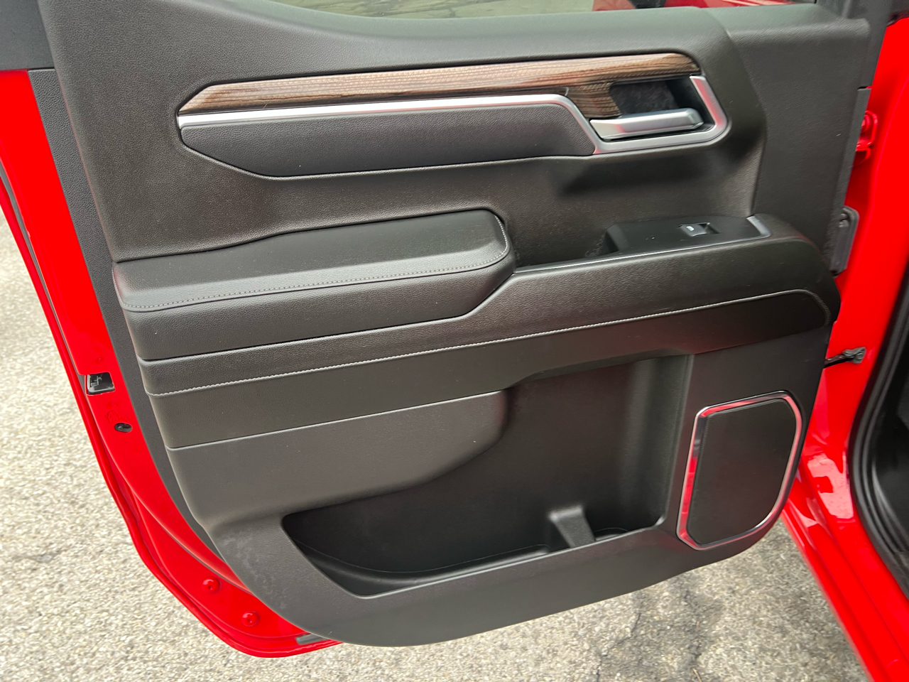 Chevrolet Silverado 1500 4WD Crew Cab 147" LT w/1LT 2025