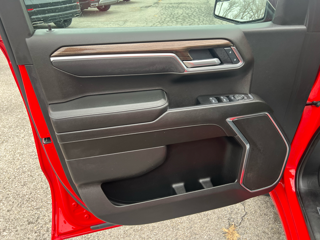 Chevrolet Silverado 1500 4WD Crew Cab 147" LT w/1LT 2025