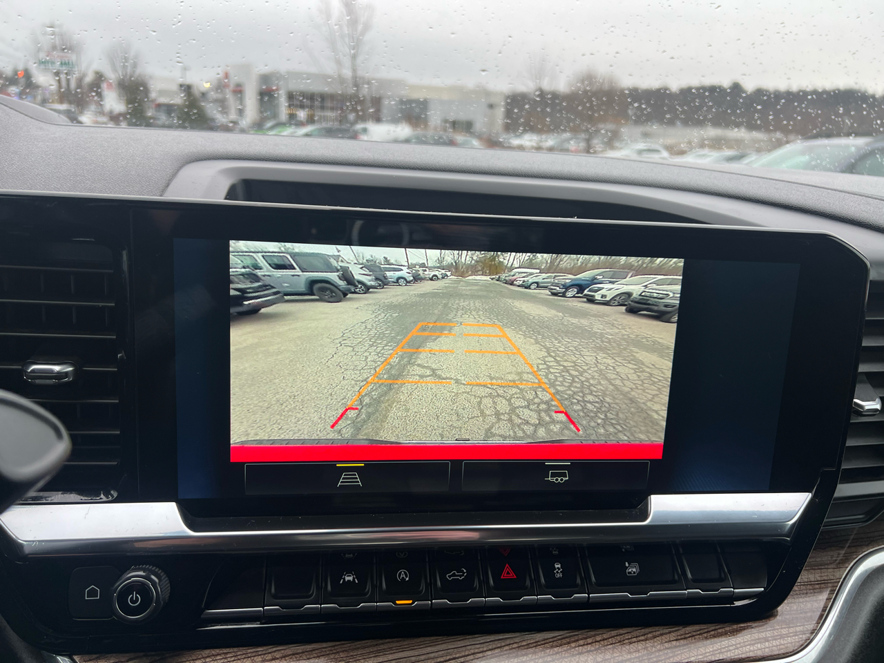 Chevrolet Silverado 1500 4WD Crew Cab 147" LT w/1LT 2025