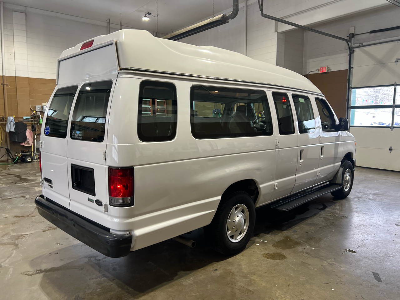Ford Econoline Cargo Van E-250 Ext Recreational 2014