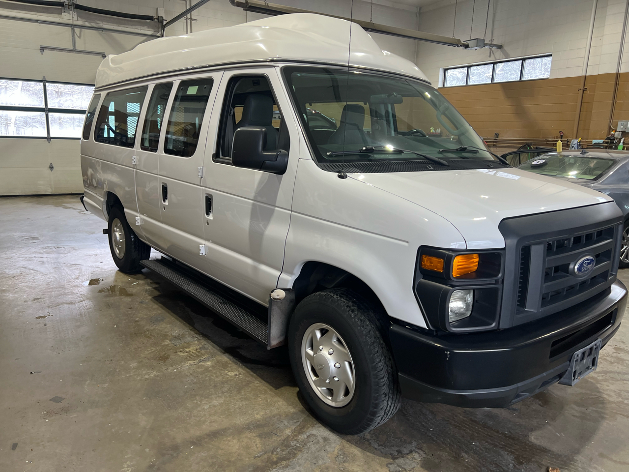Ford Econoline Cargo Van E-250 Ext Recreational 2014