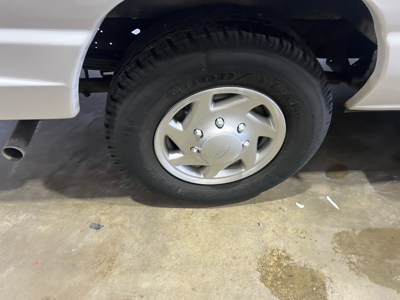 Ford Econoline Cargo Van E-250 Ext Recreational 2014