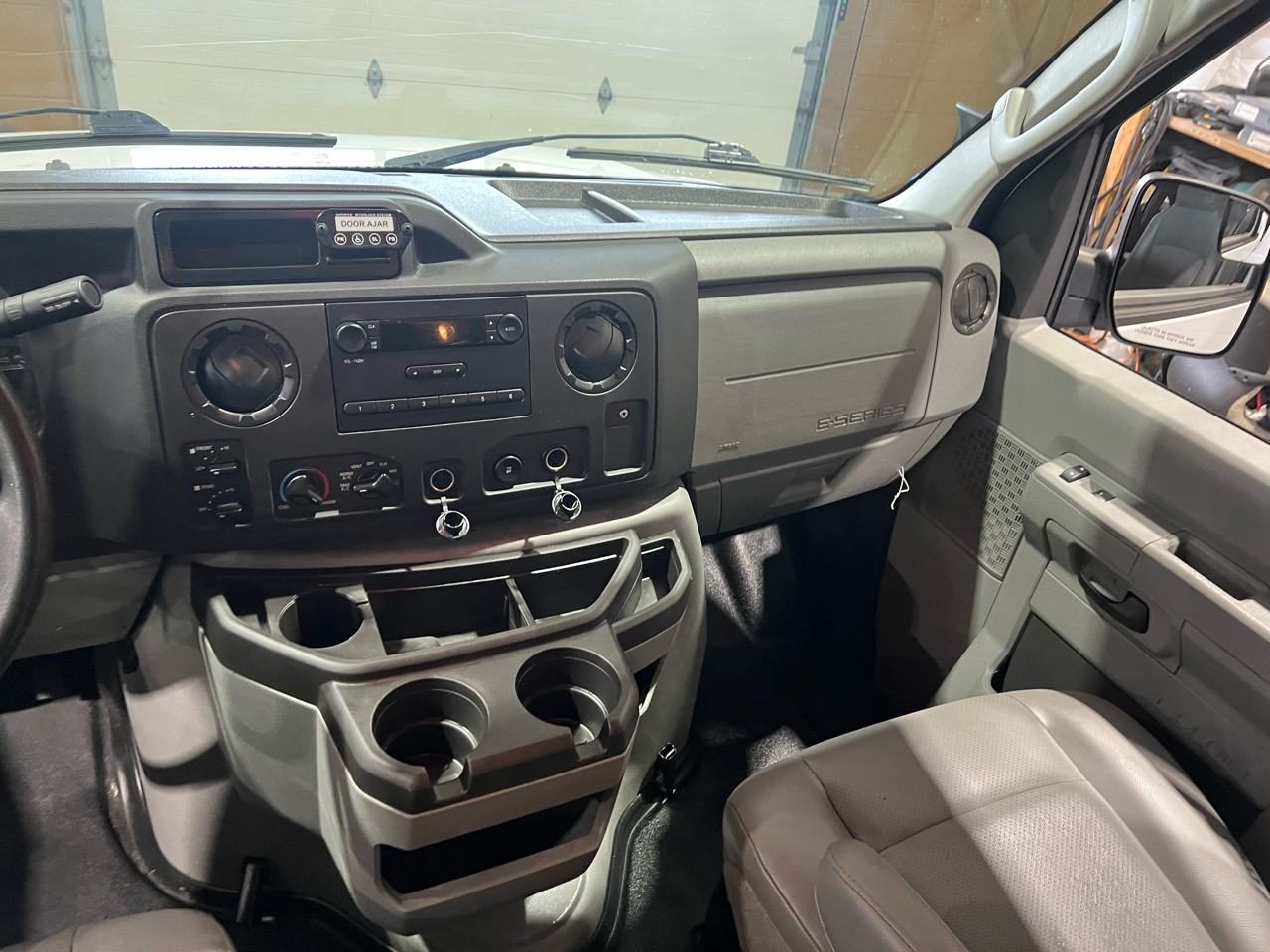 Ford Econoline Cargo Van E-250 Ext Recreational 2014