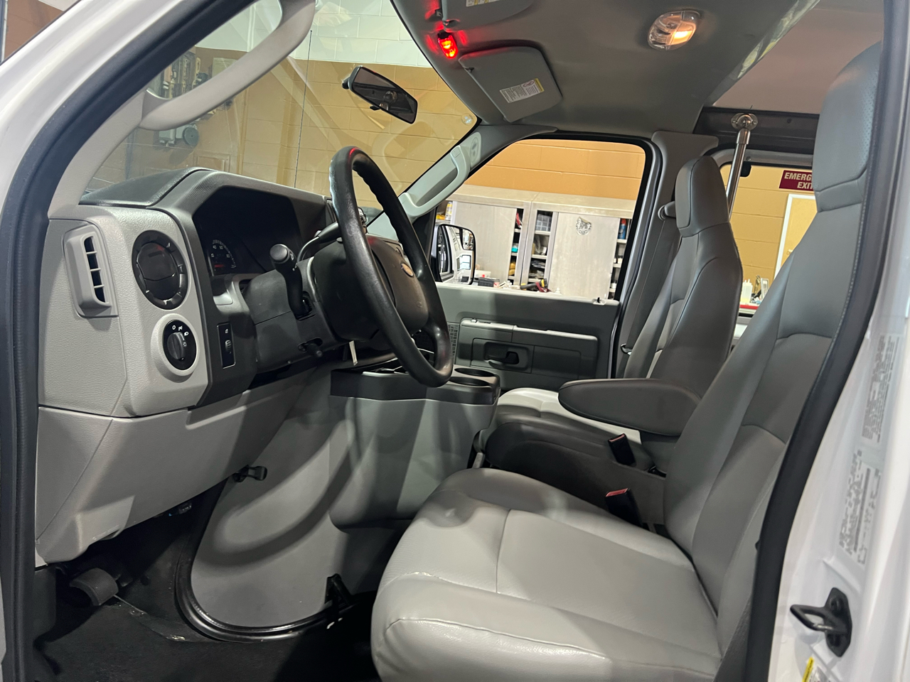 Ford Econoline Cargo Van E-250 Ext Recreational 2014