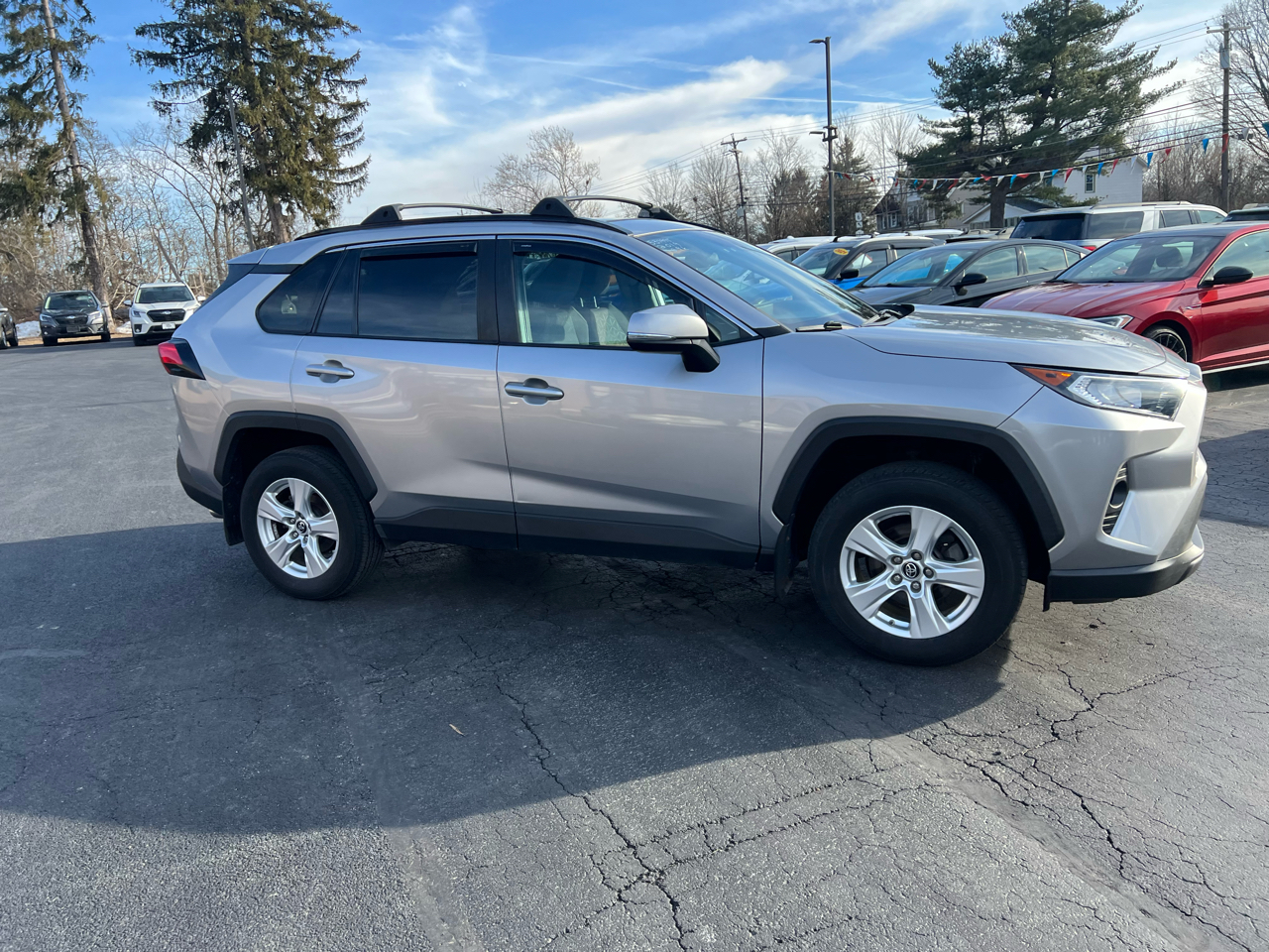Toyota RAV4 XLE AWD (Natl) 2019