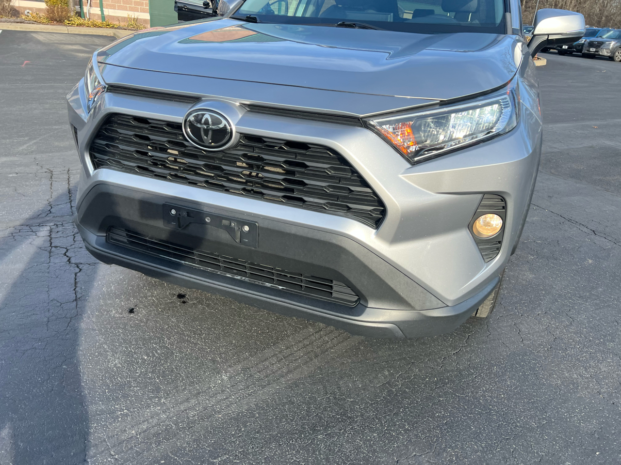 Toyota RAV4 XLE AWD (Natl) 2019