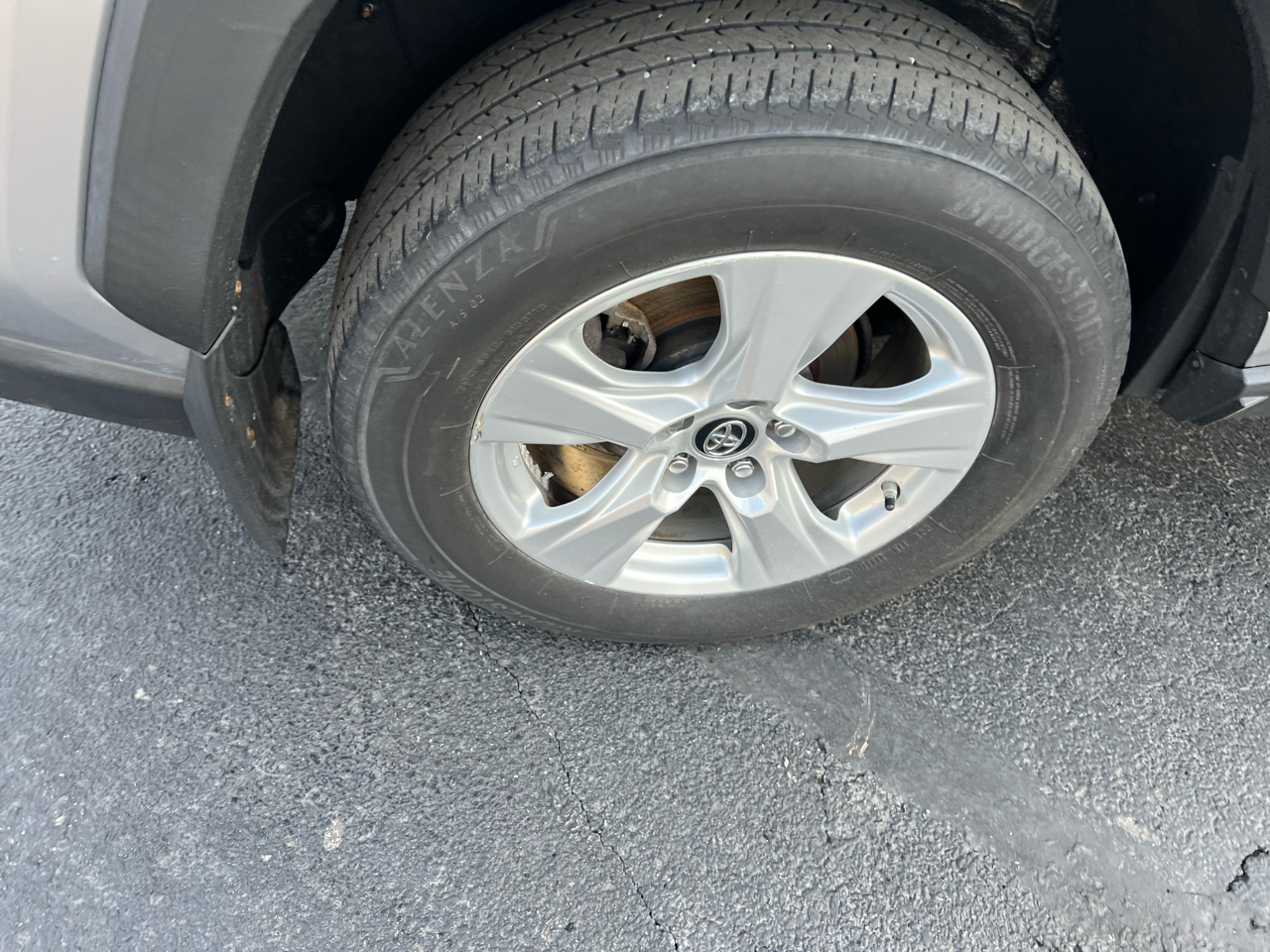 Toyota RAV4 XLE AWD (Natl) 2019