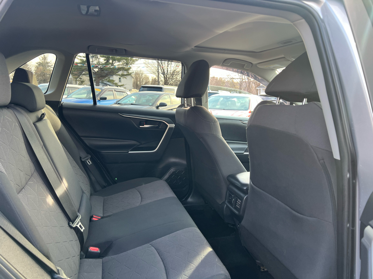 Toyota RAV4 XLE AWD (Natl) 2019