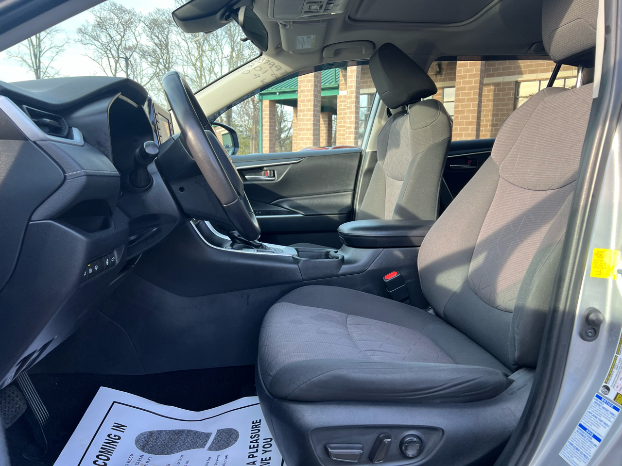 Toyota RAV4 XLE AWD (Natl) 2019