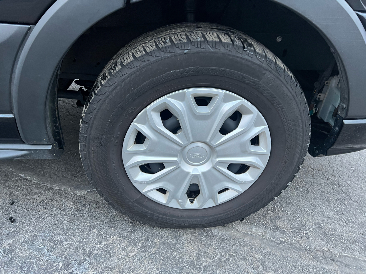 Ford Transit Passenger Wagon T-350 148" Med Roof XLT RWD 2024