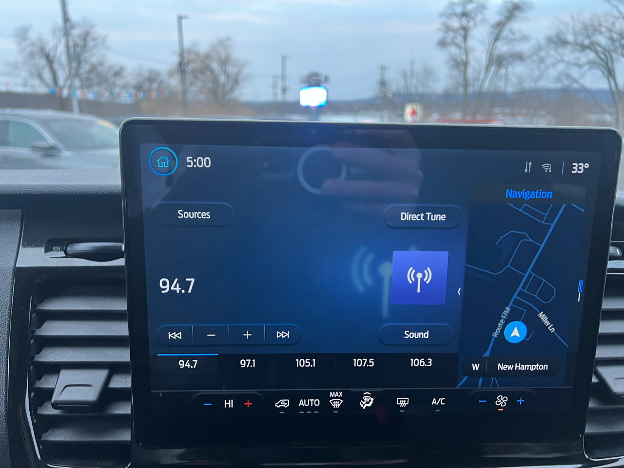 Ford Transit Passenger Wagon T-350 148" Med Roof XLT RWD 2024