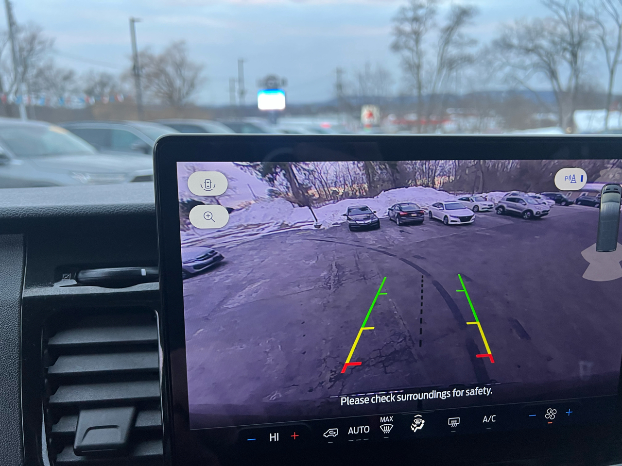 Ford Transit Passenger Wagon T-350 148" Med Roof XLT RWD 2024