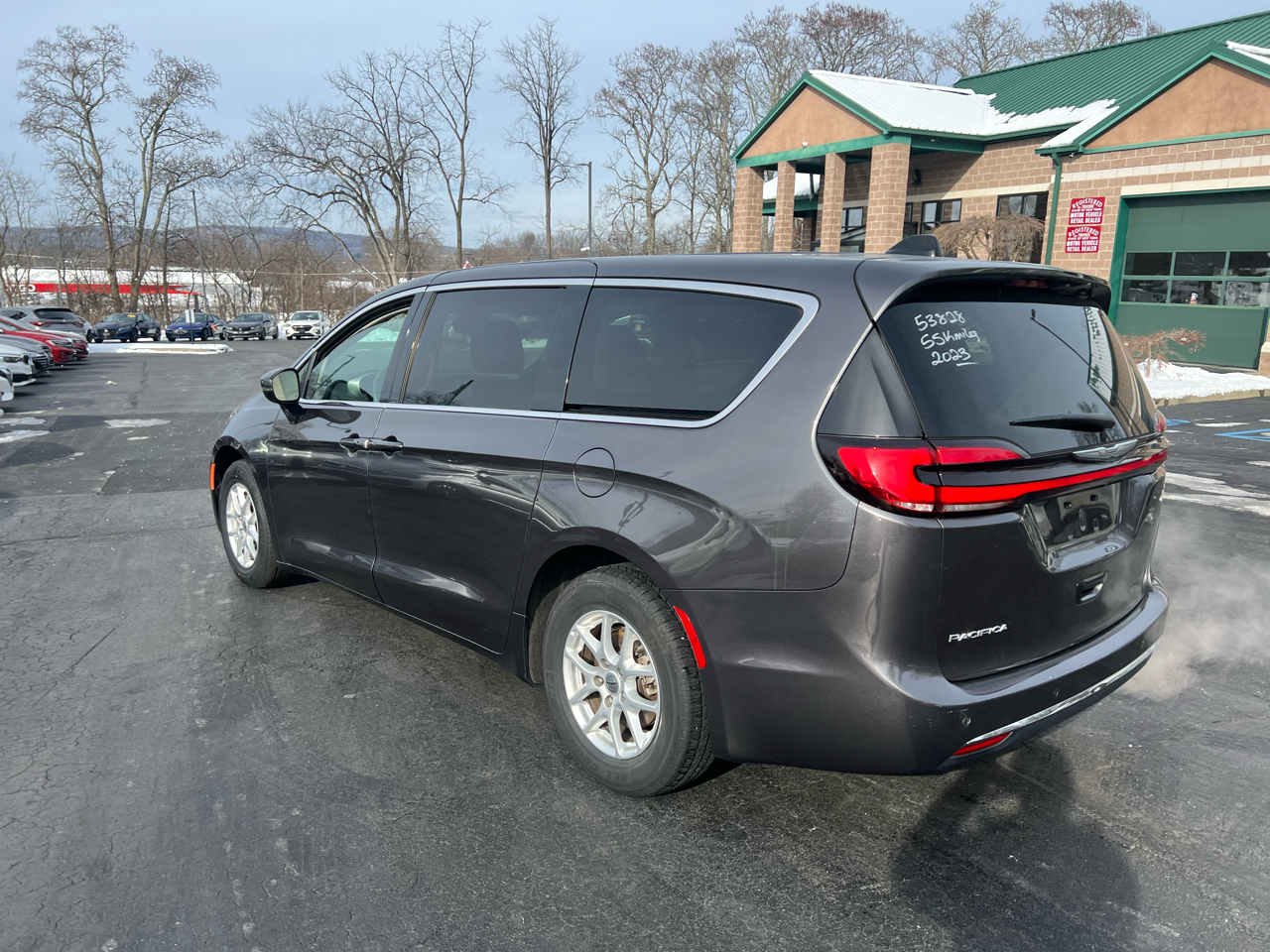 Chrysler Pacifica Touring L FWD 2023