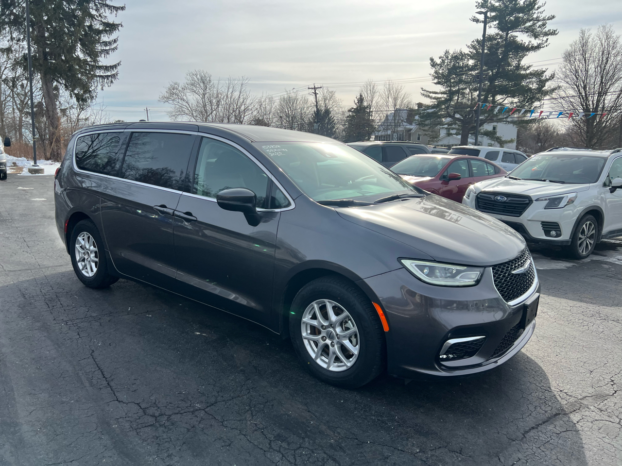 Chrysler Pacifica Touring L FWD 2023