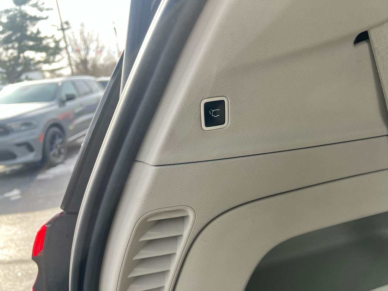 Chrysler Pacifica Touring L FWD 2023