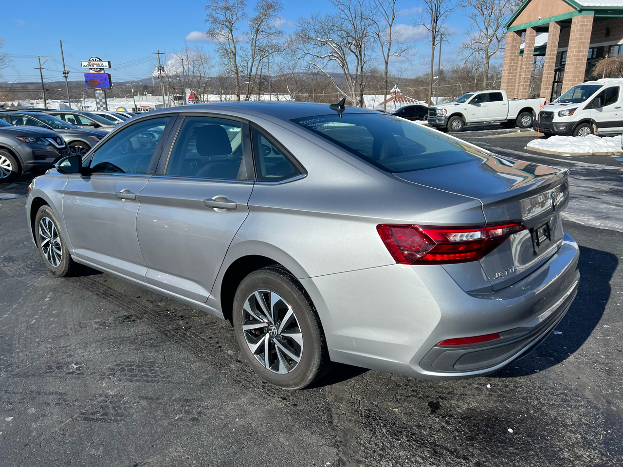 Volkswagen Jetta S Auto 2024