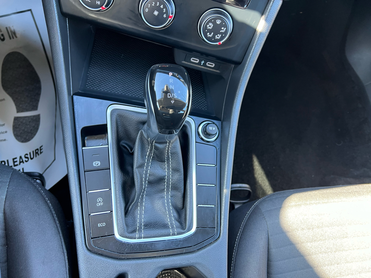 Volkswagen Jetta S Auto 2024