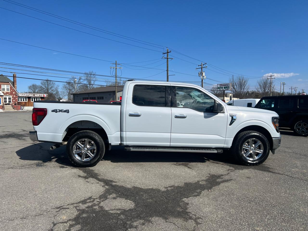 Ford F-150 XLT 4WD SuperCrew 5.5' Box 2025